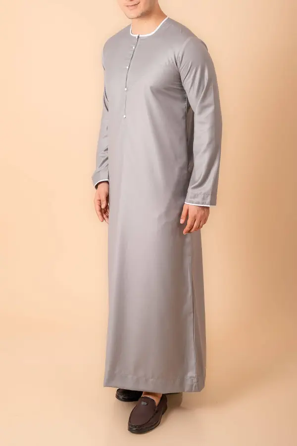 Premium Light Grey Emirati-Style Thobe with White Contrast Piping & Minimal Panel Design - Image 3 - Ruby Online