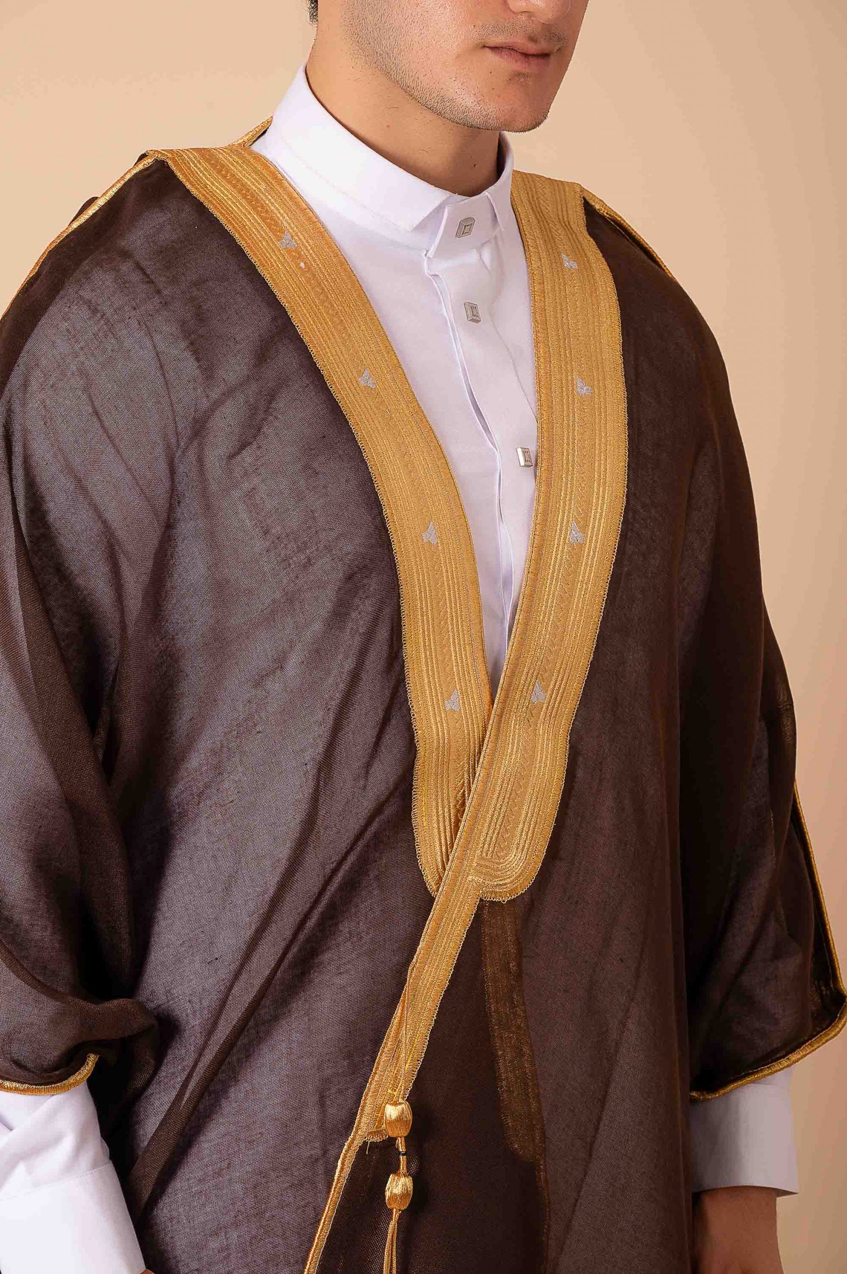 Regal Heritage Deep Brown Arabic Bisht for Men with Gold Zari Edge Embroidery – Premium Lightweight Open-Front Cloak - Image 9 - Ruby Online
