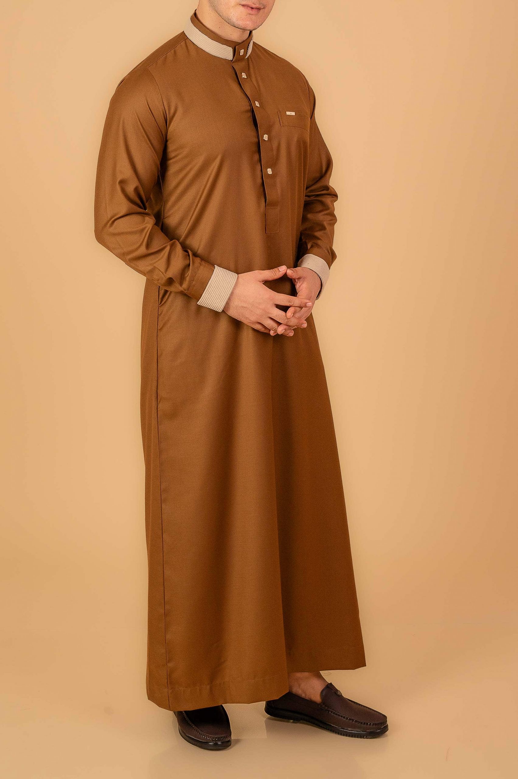 Copper Brown Contrast Collar Thobe – Modern Buttoned Men’s Islamic Wear - Image 6 - Ruby Online
