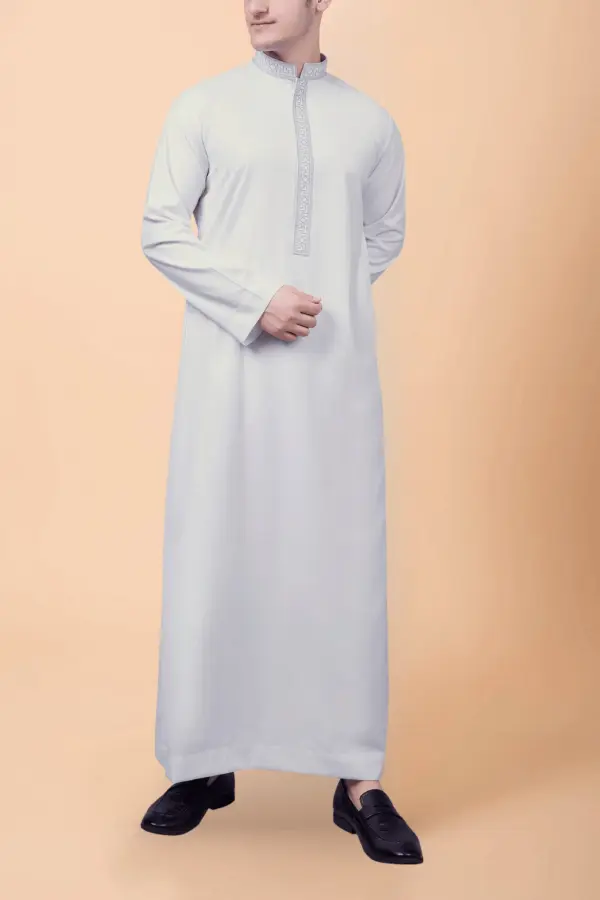 Pure White Men’s Thobe with Silver Geometric Embroidery Strip