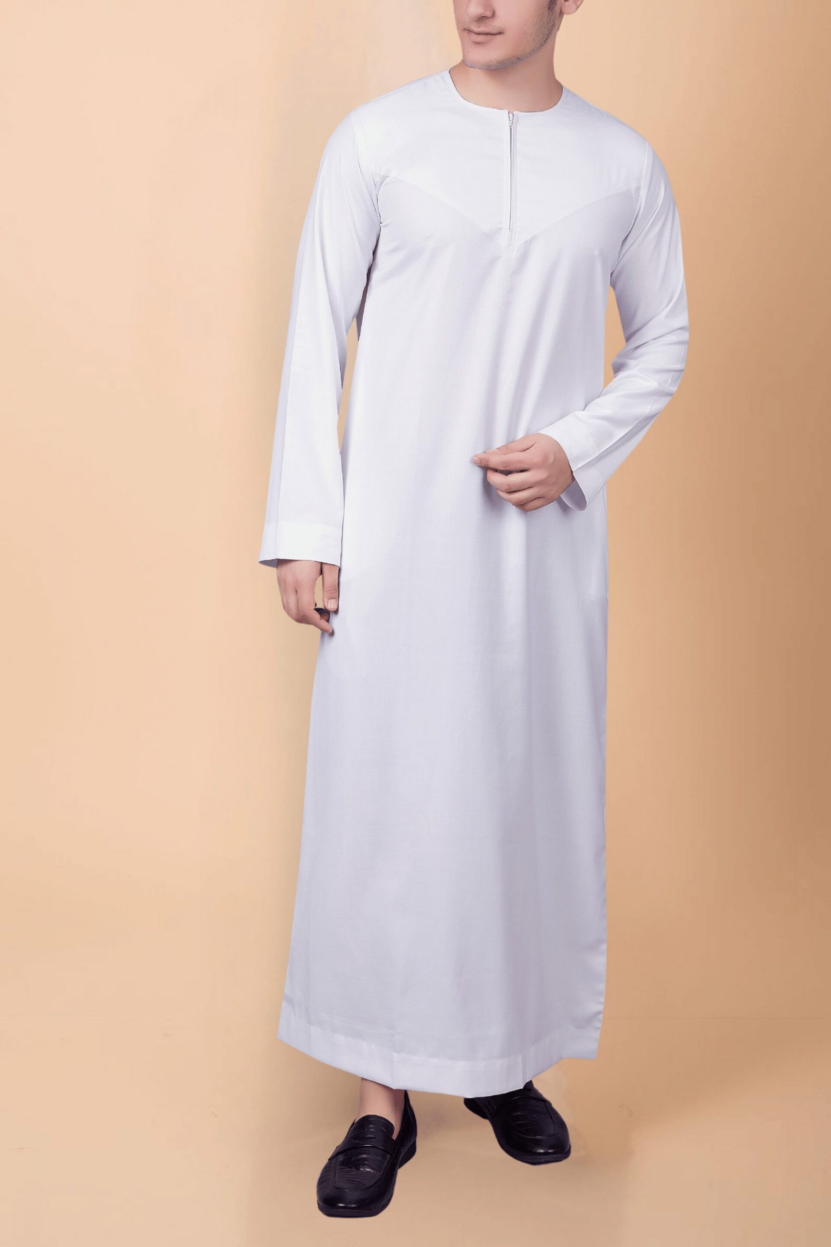 Pure White Modern Zip-Neck Thobe – Minimalist Classic Men’s Islamic Wear - Image 6 - Ruby Online