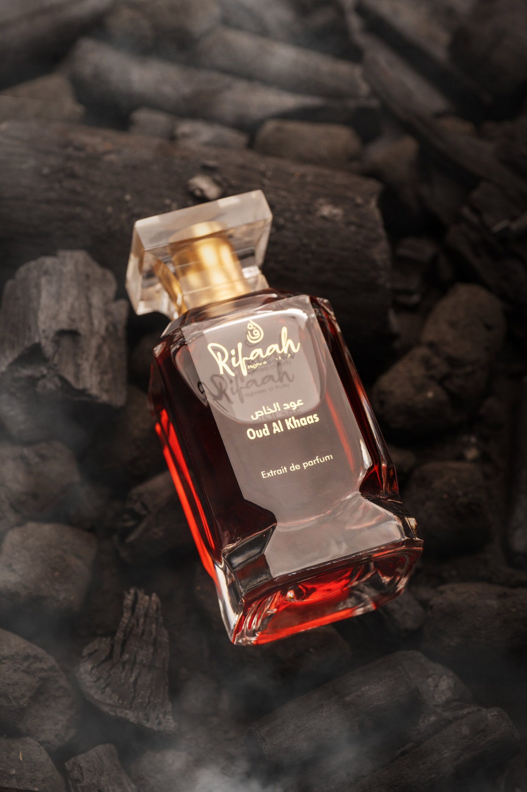 Rifaah Oud Al Khaas Extrait de Parfum 100ml – Deep Ruby Luxury Oud Perfume with Gold Signature Bottle - Image 6 - Ruby Online