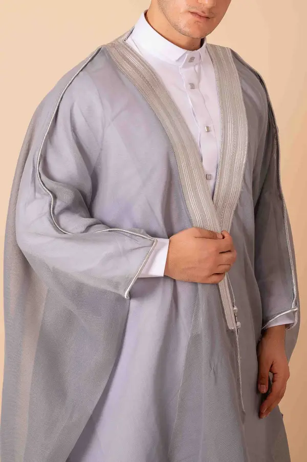 Elegant Grey Arabic Bisht for Men with Silver Zari Edge Embroidery – Premium Lightweight Open-Front Cloak - Image 5 - Ruby Online