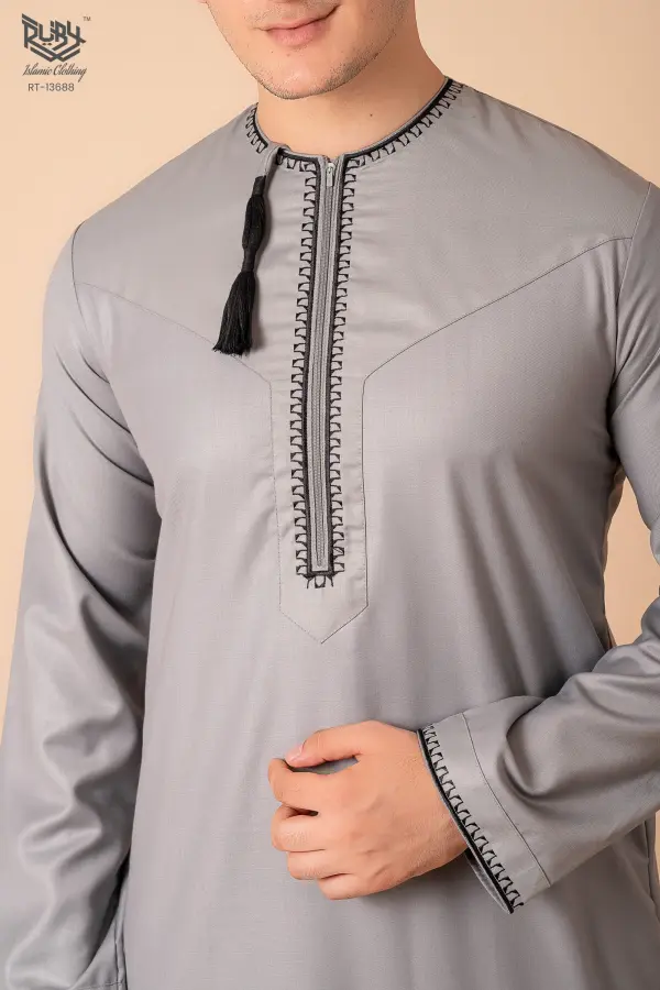 Light Ash Grey Omani Thobe with Black Loop Embroidery & Tassel - Image 5 - Ruby Online
