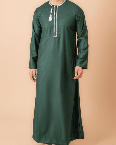 Dark green Omani thobe with white geometric embroidery and tassel for men
