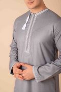 Light grey Omani thobe with white geometric embroidery and tassel for men