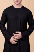 Men’s black minimalist zip-neck classic thobe long sleeve ankle length