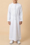 Kids pure white Emirati thobe with V panel embroidery and tassel