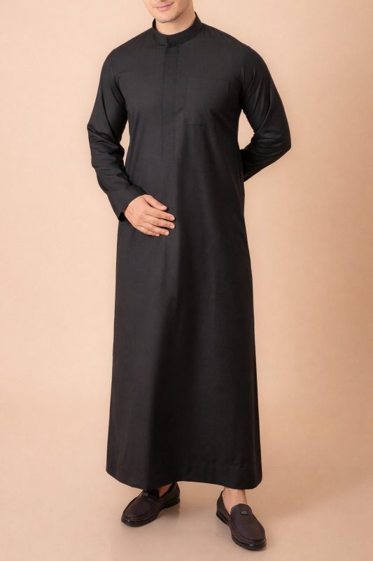 Black minimalist Emirati thobe with concealed placket and mandarin collar for men